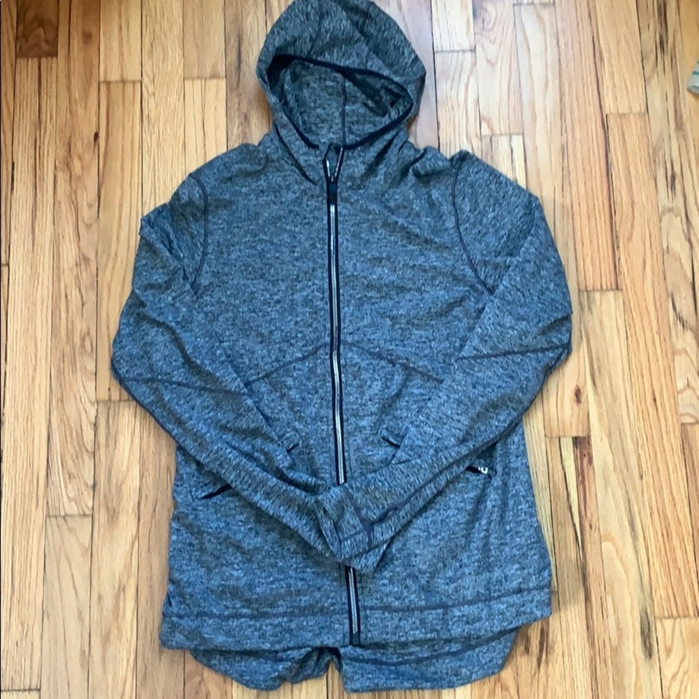 Brooks women’s zip up jacket. Size L